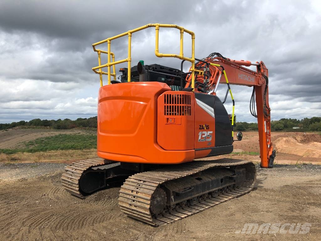Hitachi ZX 135 US-7 Roomikekskavaatorid