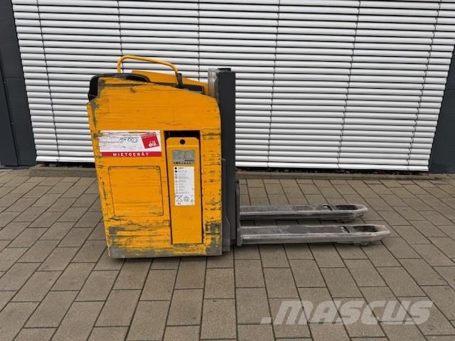 Jungheinrich ESD 220 Samojezdne maszyny do załadunku