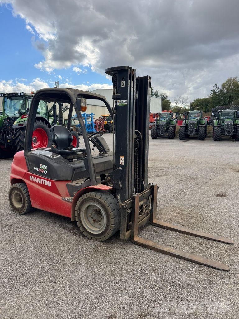 Manitou MI 30D Maatalouskurottajat