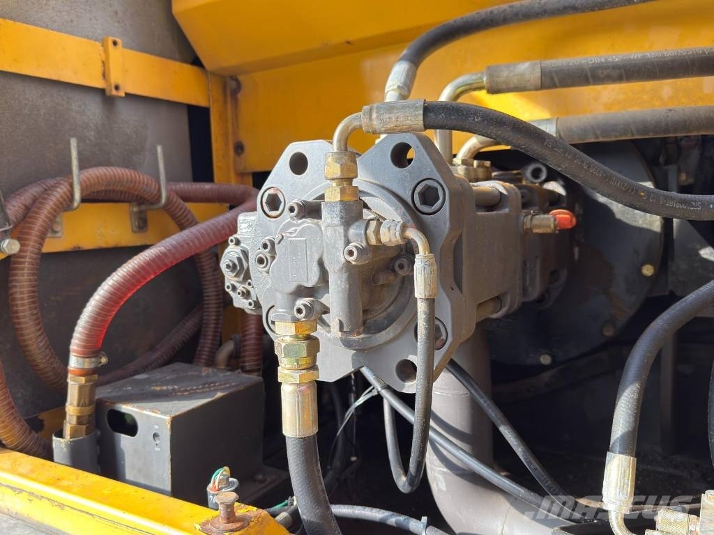Volvo EC 210 LC Верижен екскаватор