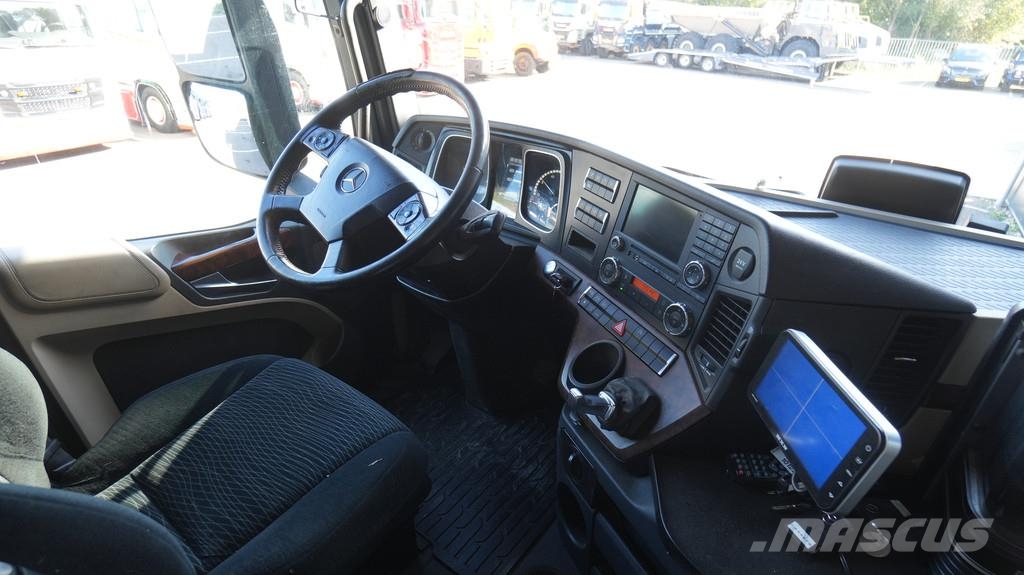 Mercedes-Benz Actros 3351 6x4 tractor unit 360.700km Cavalos mecânicos
