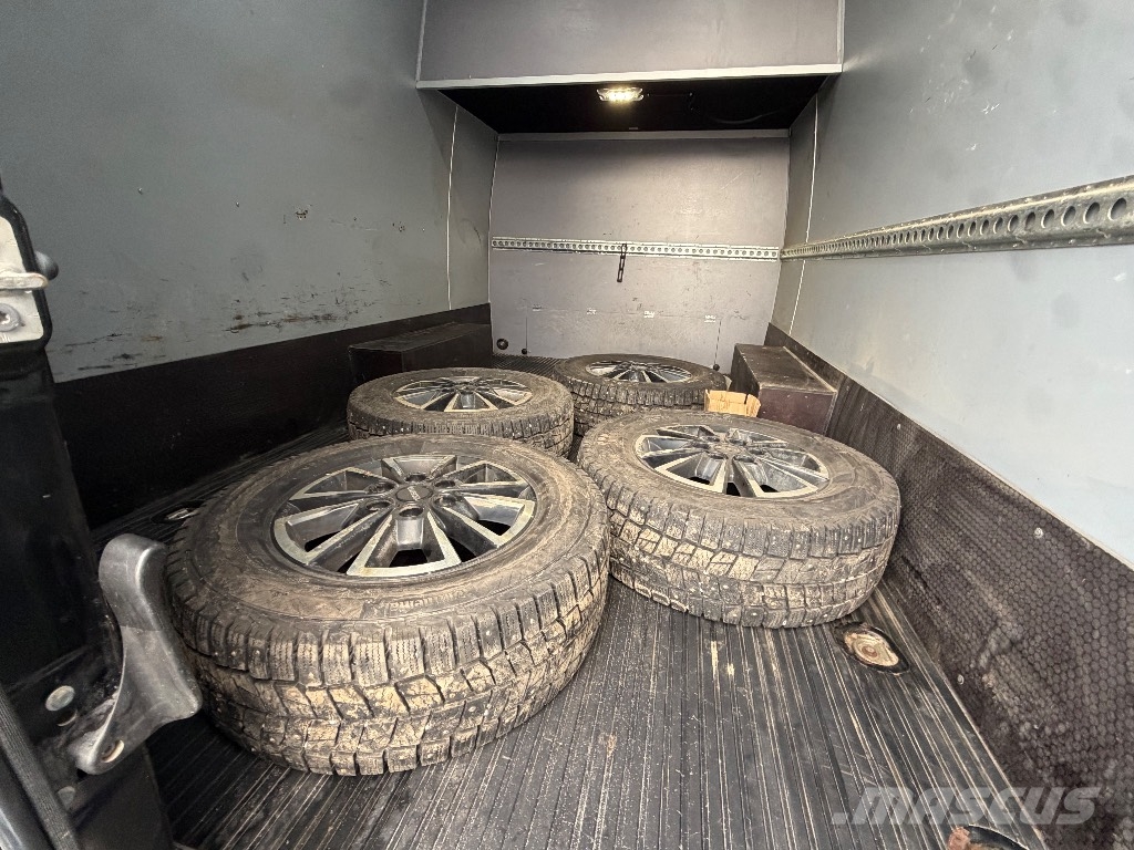 Iveco Daily 35S21 1+4 hlö Dostavna vozila / kombiji
