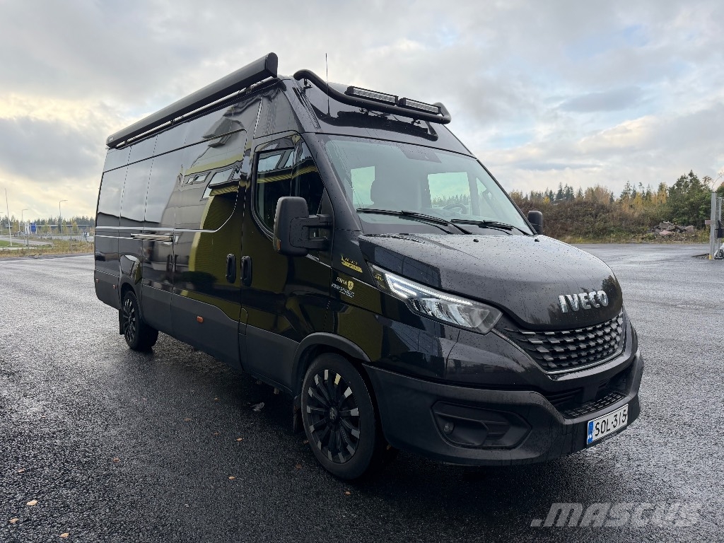 Iveco Daily 35S21 1+4 hlö Dostavna vozila / kombiji