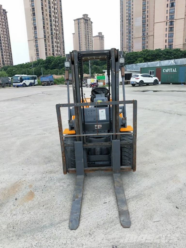 TCM FD35 Empilhadores Diesel