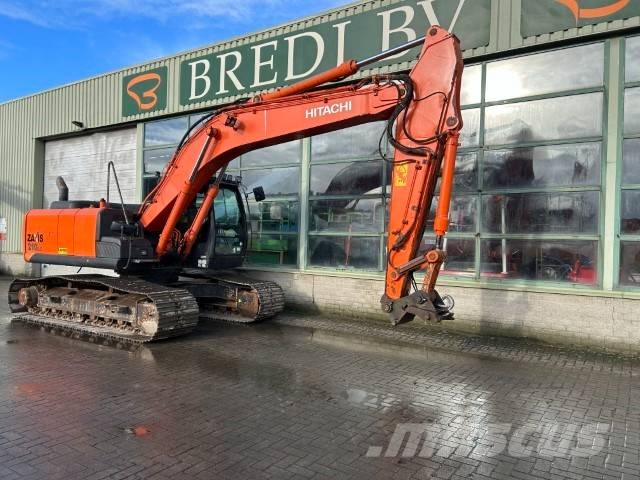 Hitachi ZX 210 LC-5B حفارات زحافة