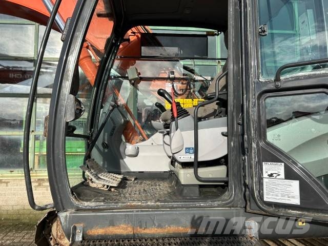Hitachi ZX 210 LC-5B حفارات زحافة