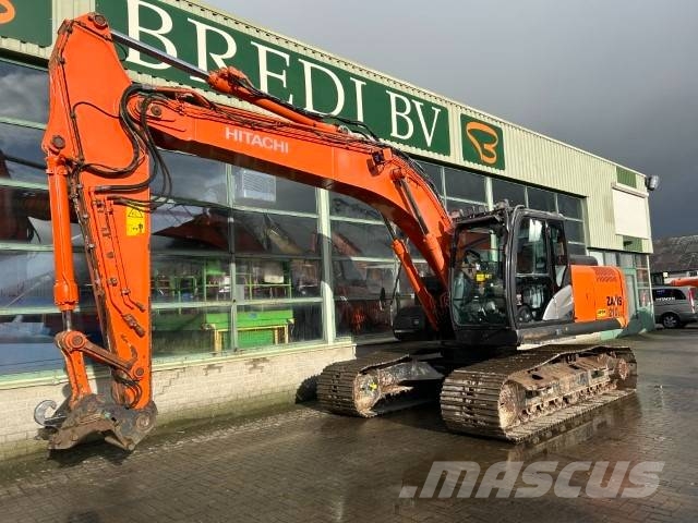 Hitachi ZX 210 LC-5B حفارات زحافة