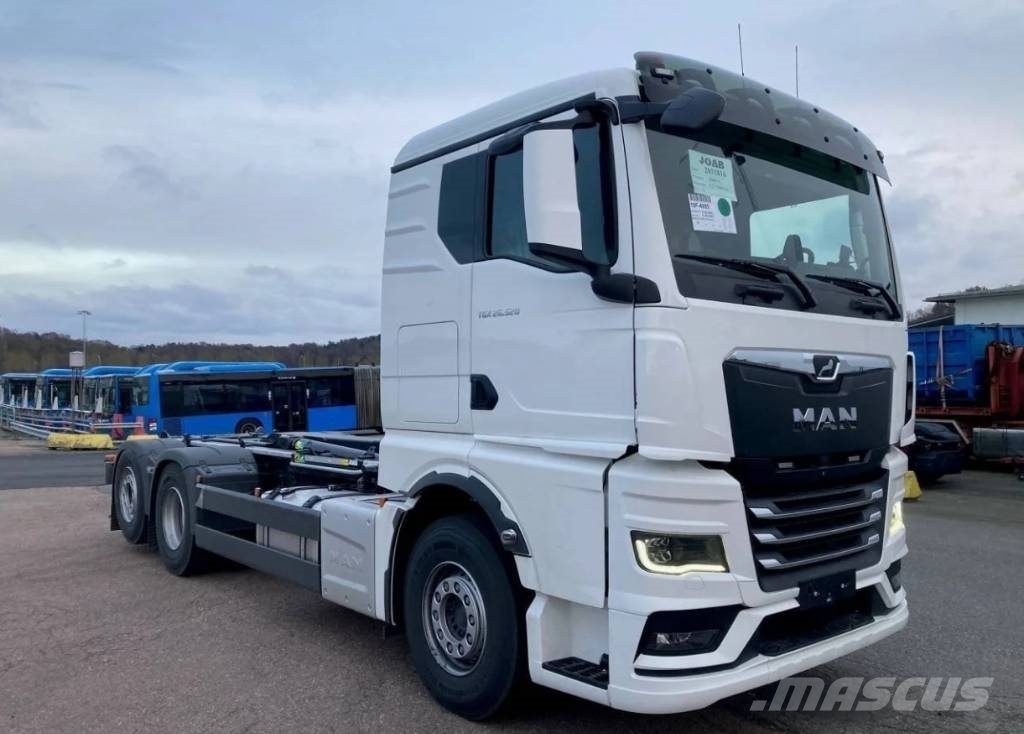 MAN TGX 26.520 6x2-4 BL Камиони с кран с кука
