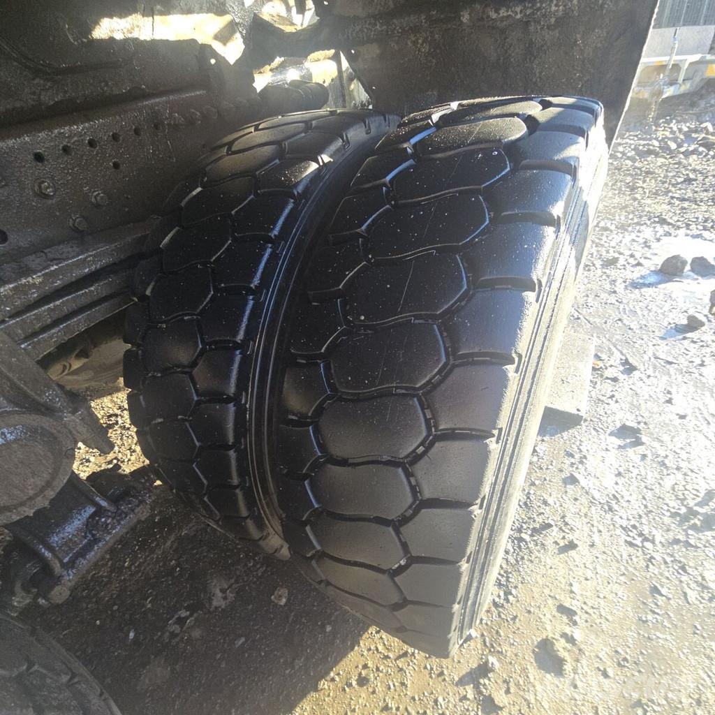 Putzmeister PUMI 24 on Mercedes Actros Betonpumpen