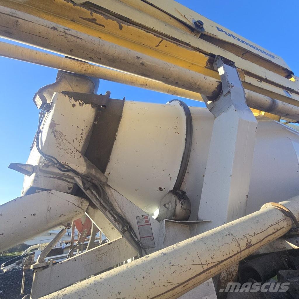 Putzmeister PUMI 24 on Mercedes Actros Betonpumpen