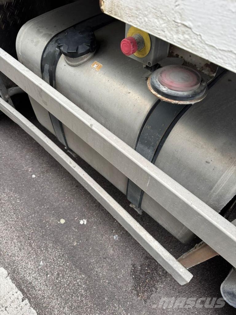 Putzmeister PUMI 24 on Mercedes Actros Betonpumpen