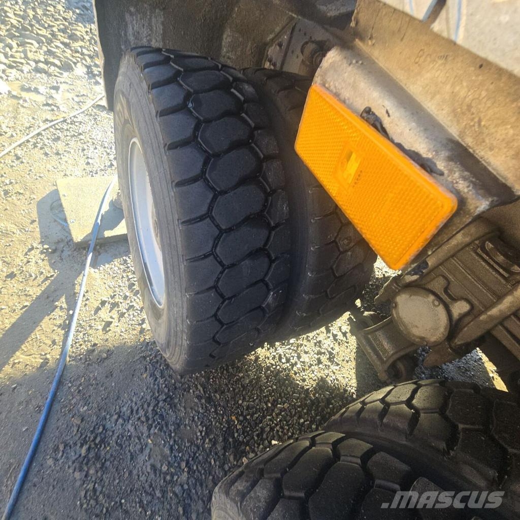 Putzmeister PUMI 24 on Mercedes Actros Betonpumpen