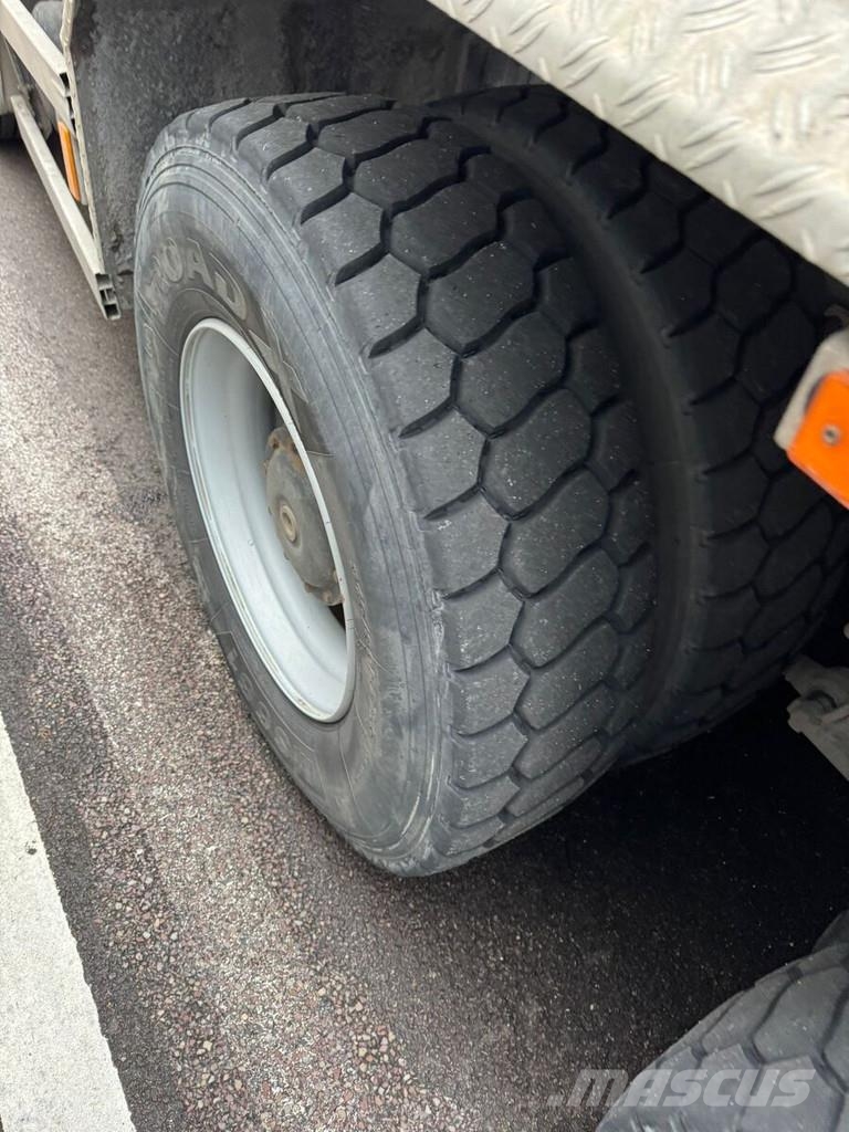 Putzmeister PUMI 24 on Mercedes Actros Betonpumpen