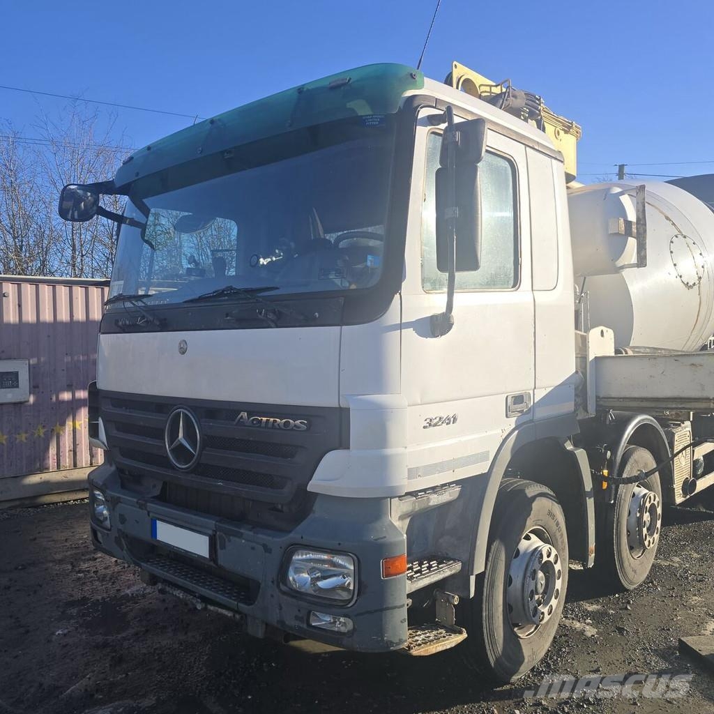 Putzmeister PUMI 24 on Mercedes Actros Betonpumpen
