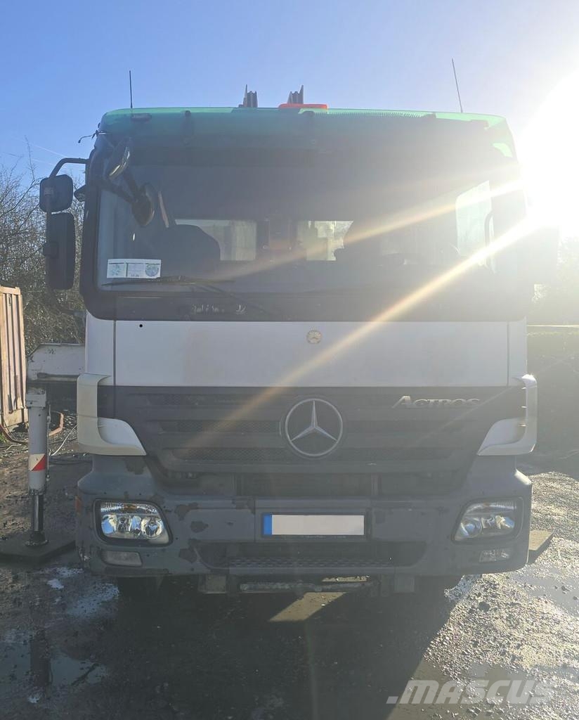 Putzmeister PUMI 24 on Mercedes Actros Betonpumpen
