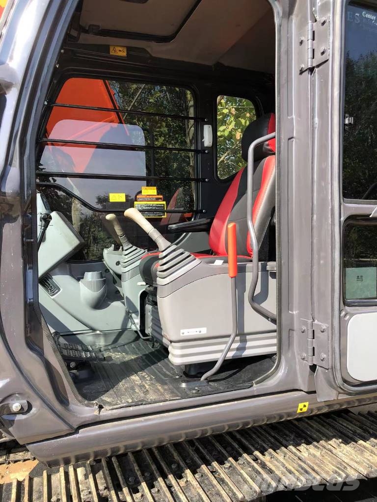 Hitachi ZX 120 LC Pelle sur chenilles
