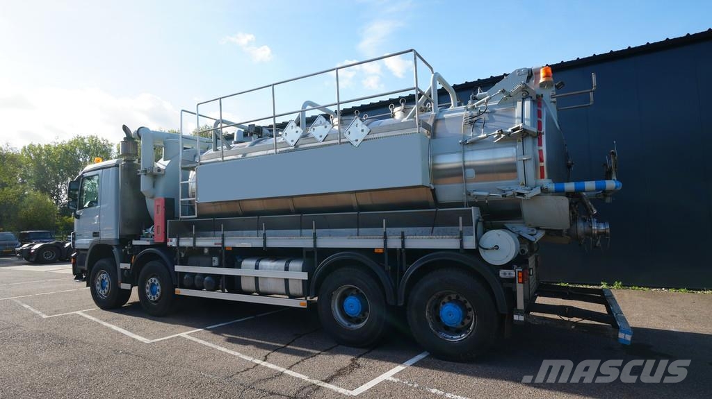 Mercedes-Benz ACTROS 4144 8x4 vacuum truck 246.500km Vaakumautod
