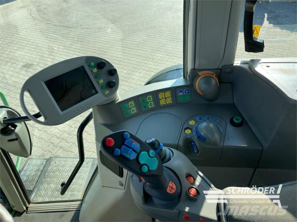 Fendt 714 VARIO الجرارات