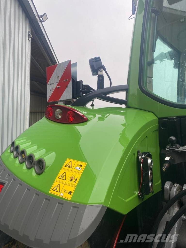 Fendt 724 Vario Gen6 Traktori