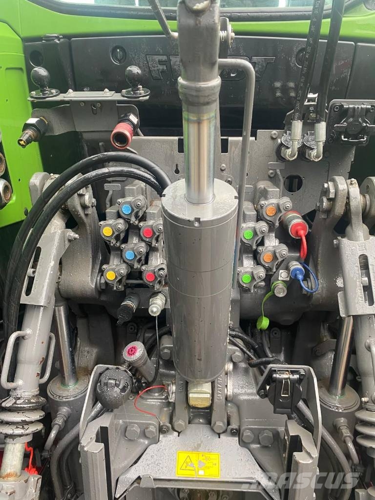 Fendt 724 Vario Gen6 Traktori