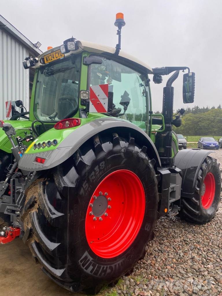 Fendt 724 Vario Gen6 Traktori
