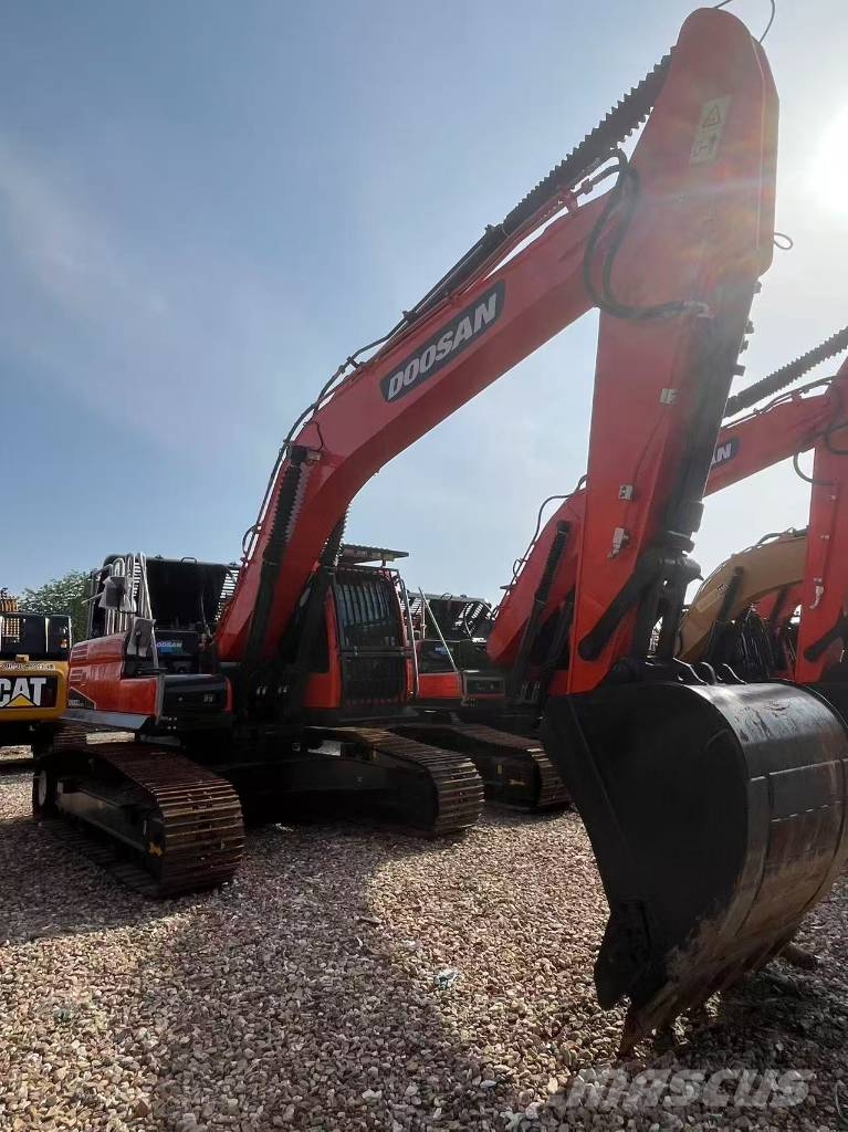 Doosan DX300LC-9C Roomikekskavaatorid