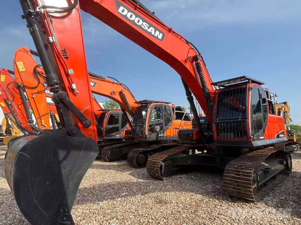 Doosan DX300LC-9C Roomikekskavaatorid
