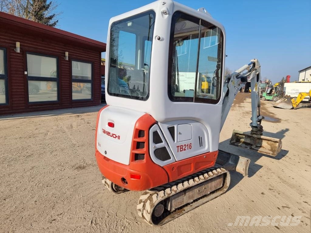 Takeuchi TB 216 小型挖土機/掘鑿機<7t(小型挖掘機)