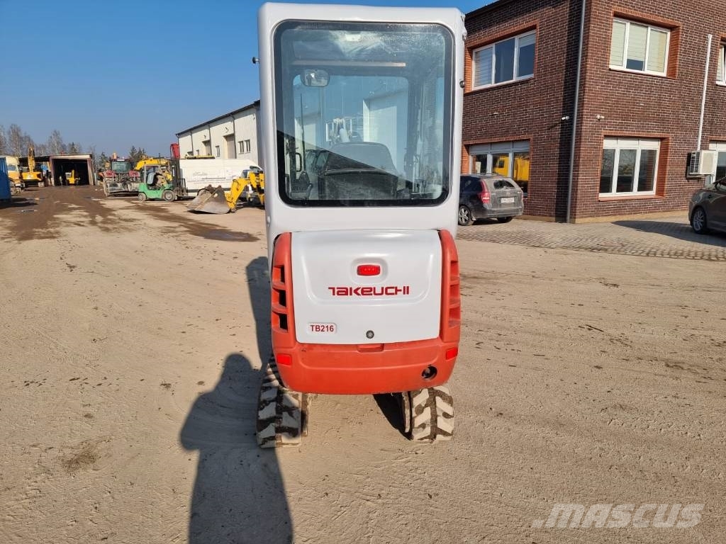Takeuchi TB 216 小型挖土機/掘鑿機<7t(小型挖掘機)