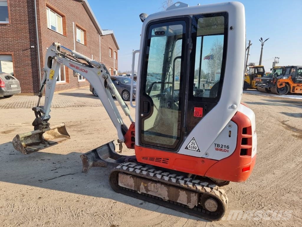 Takeuchi TB 216 小型挖土機/掘鑿機<7t(小型挖掘機)