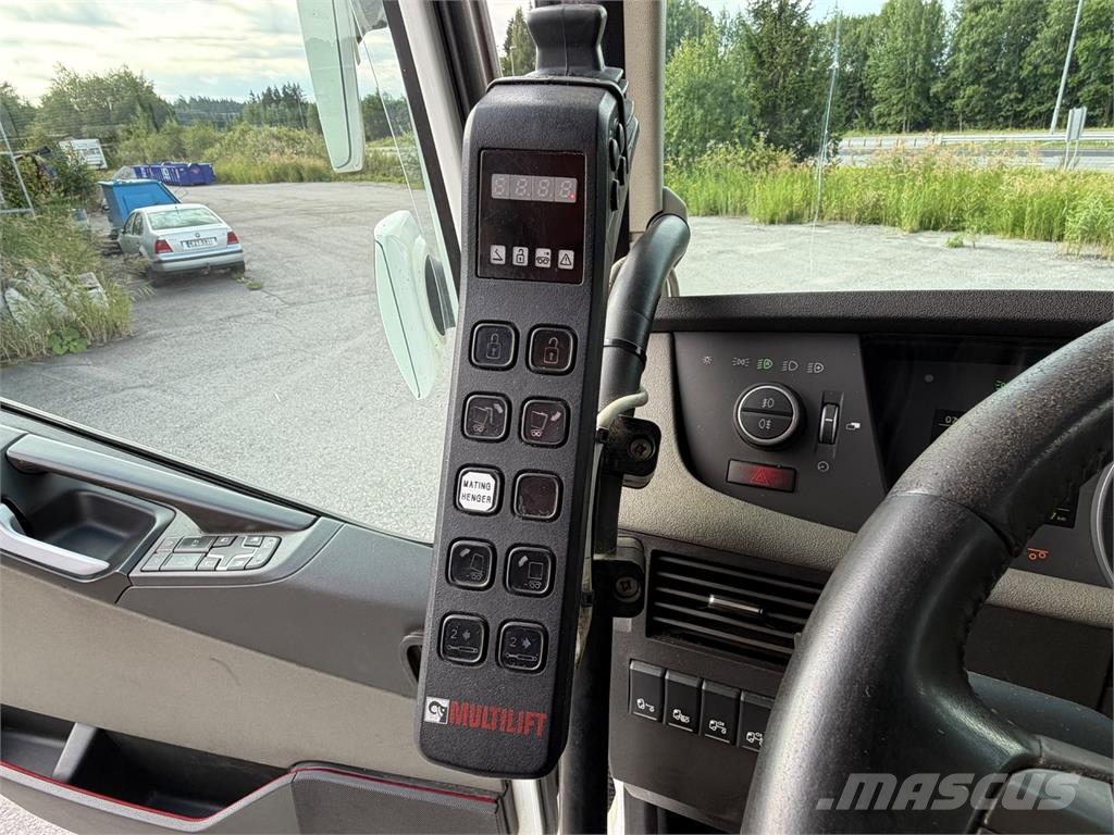 Volvo FH540 8x4*4 Camiones polibrazo