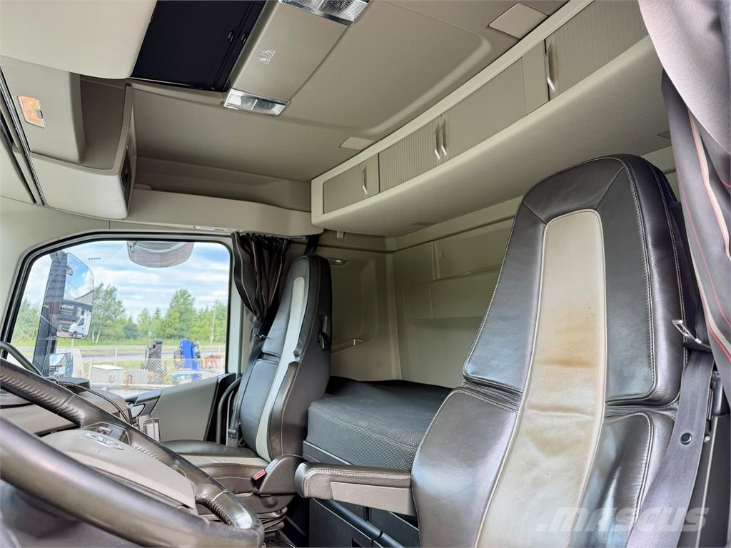 Volvo FH540 8x4*4 Camiones polibrazo