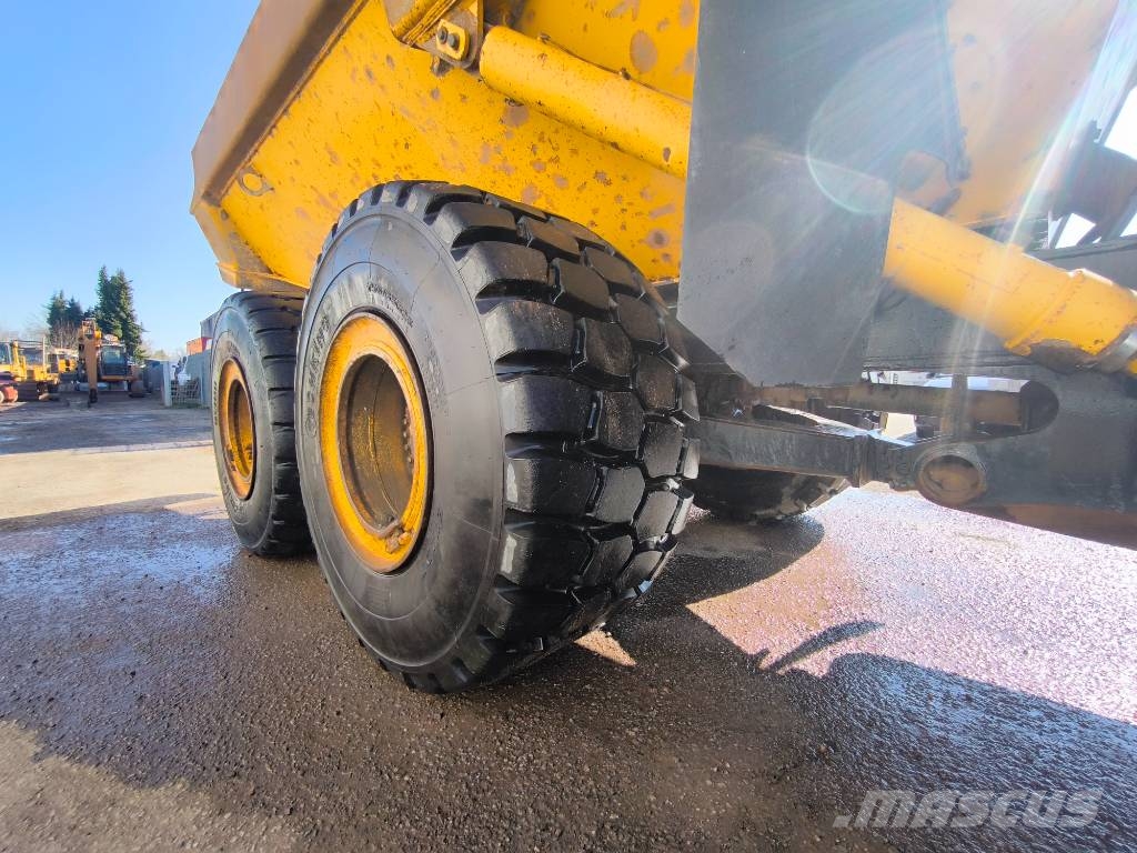 Komatsu HM 300-1 *Klima* Top Reifen* Camiones articulados