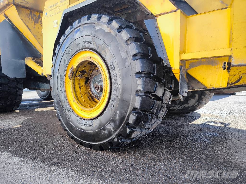 Komatsu HM 300-1 *Klima* Top Reifen* Camiones articulados
