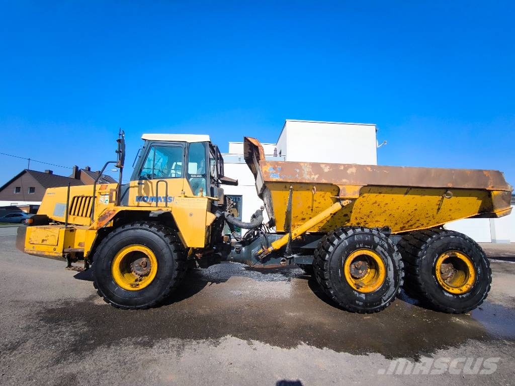 Komatsu HM 300-1 *Klima* Top Reifen* Camiones articulados