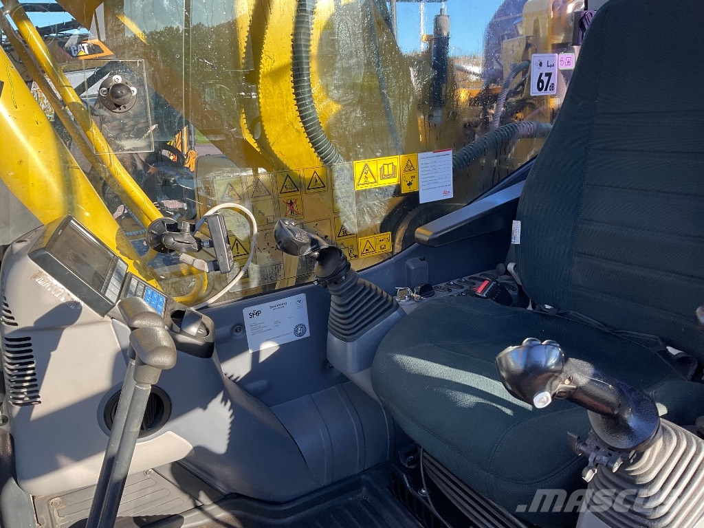 Komatsu PC 210 LC-11 Kāpurķēžu ekskavatori