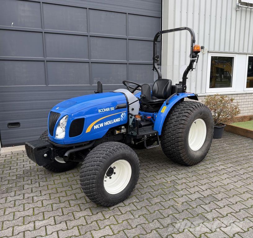 New Holland Boomer 50 جرارات مدمجة