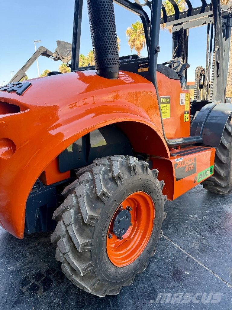 Ausa CH 250 X4 Wózki widłowe terenowe