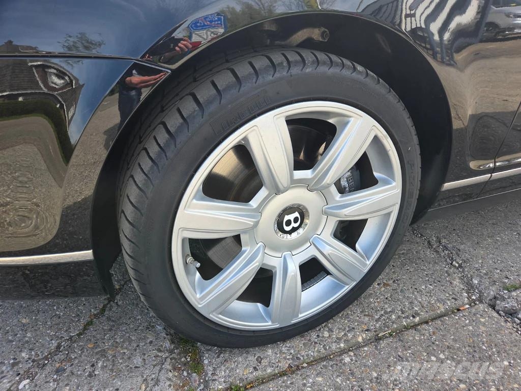Bentley Continental Flying Spur 6.0 W12 PKWs