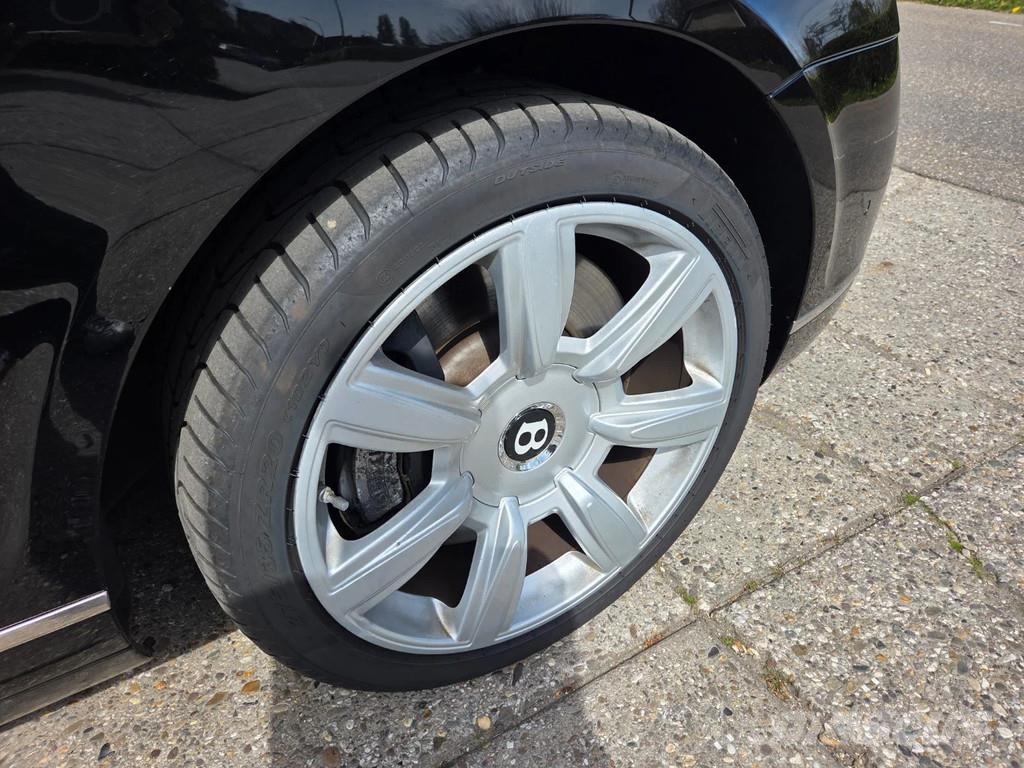 Bentley Continental Flying Spur 6.0 W12 PKWs