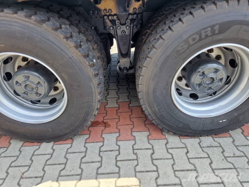 Scania R 560 do drewna do lasu Vozy na přepravu kmenů