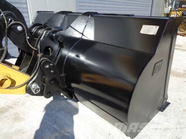 CAT 930 G Naudoti ratiniai krautuvai