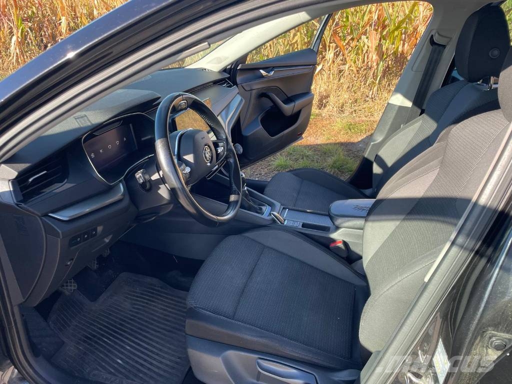Škoda Octavia 自動車