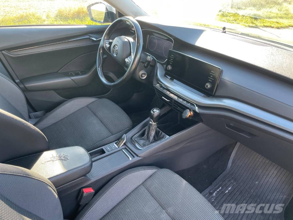 Škoda Octavia 自動車