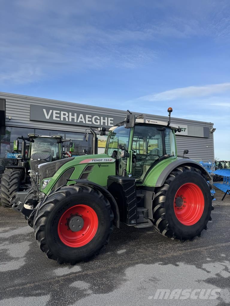 Fendt 724 VARIO PROFI + Traktori