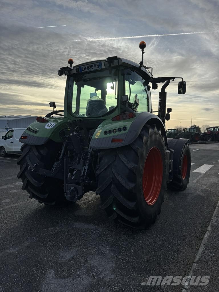Fendt 724 VARIO PROFI + Трактори