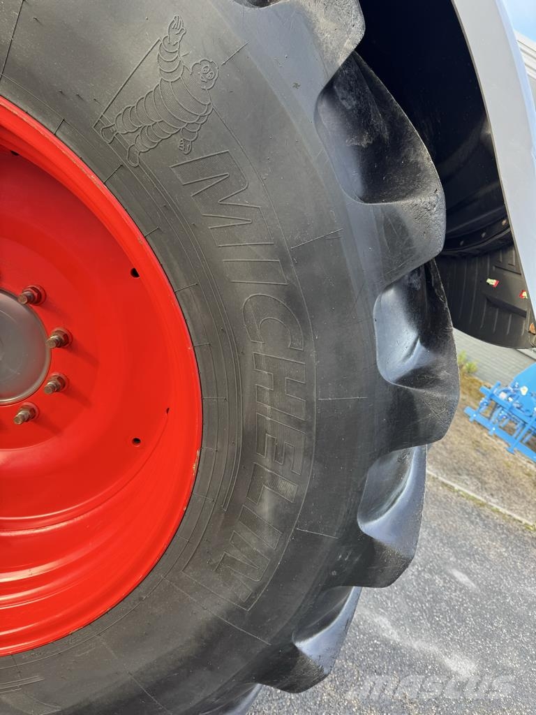 Fendt 724 VARIO PROFI + Трактори