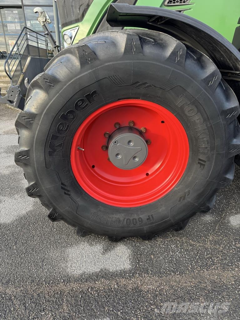 Fendt 724 VARIO PROFI + Трактори
