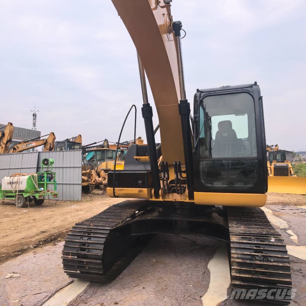 CAT 320 D2L 중형굴삭기 7톤-28톤