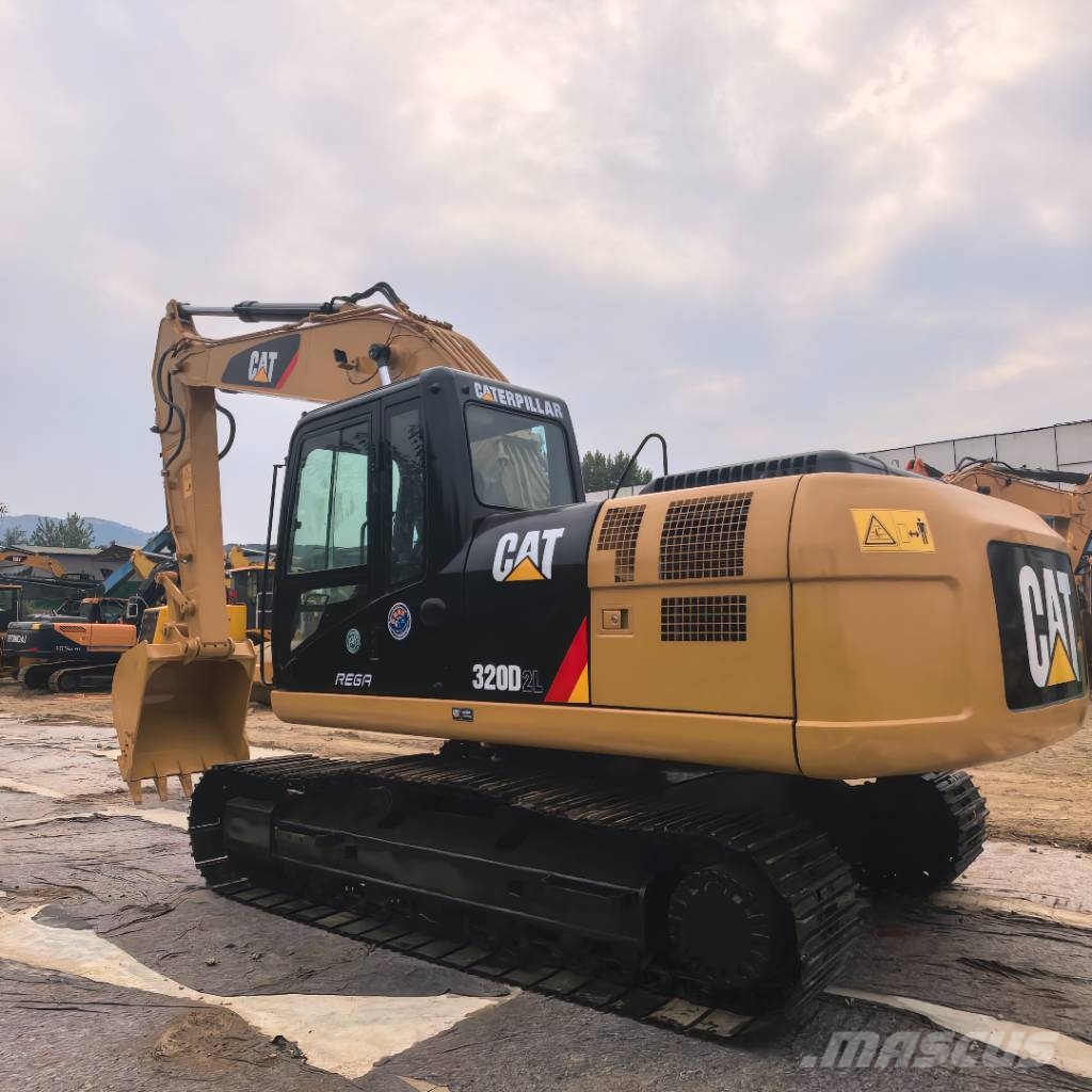 CAT 320 D2L 중형굴삭기 7톤-28톤